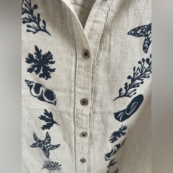 NWT new MEDIUM by Anthropologie button down linen shirt beach shell print tan - Picture 6 of 17